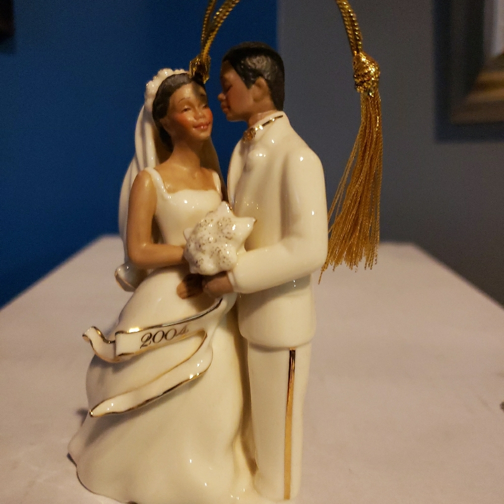 2004 Ornament